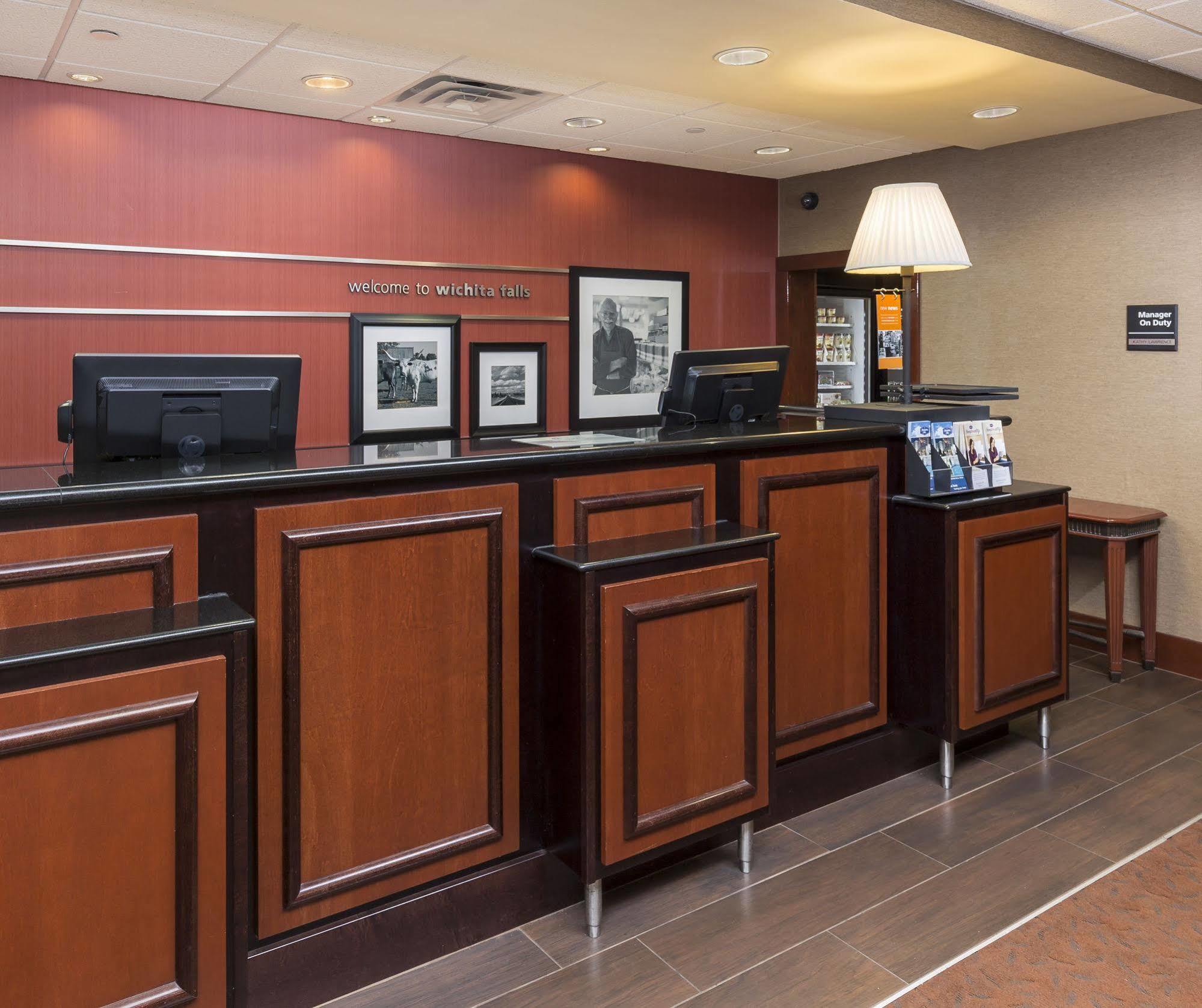 Hampton Inn Wichita Falls-Sikes Senter Mall Extérieur photo