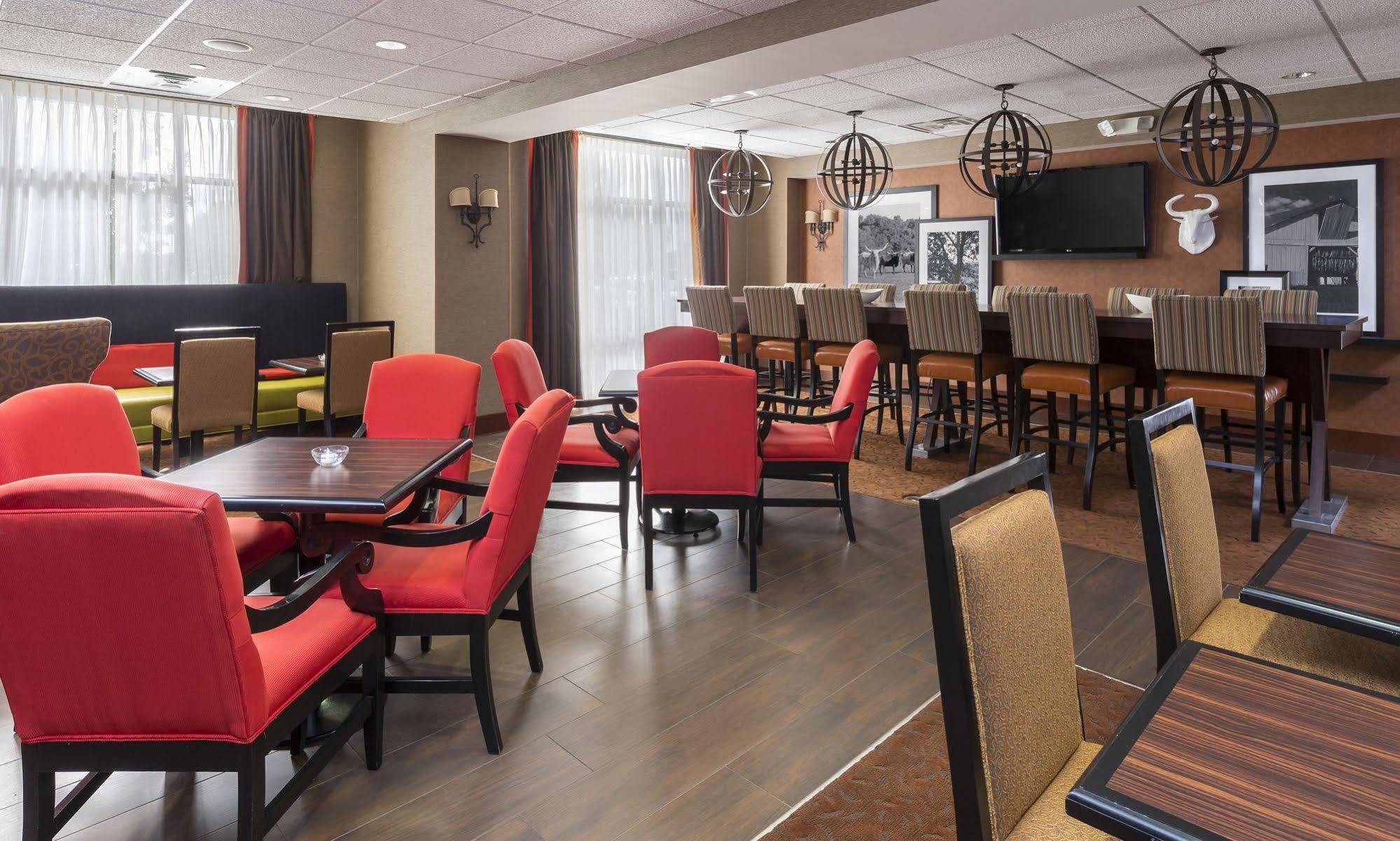 Hampton Inn Wichita Falls-Sikes Senter Mall Extérieur photo